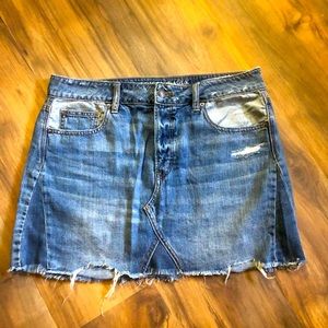 Women’s American Eagle distressed denim miniskirt, excellent shape, size 10.